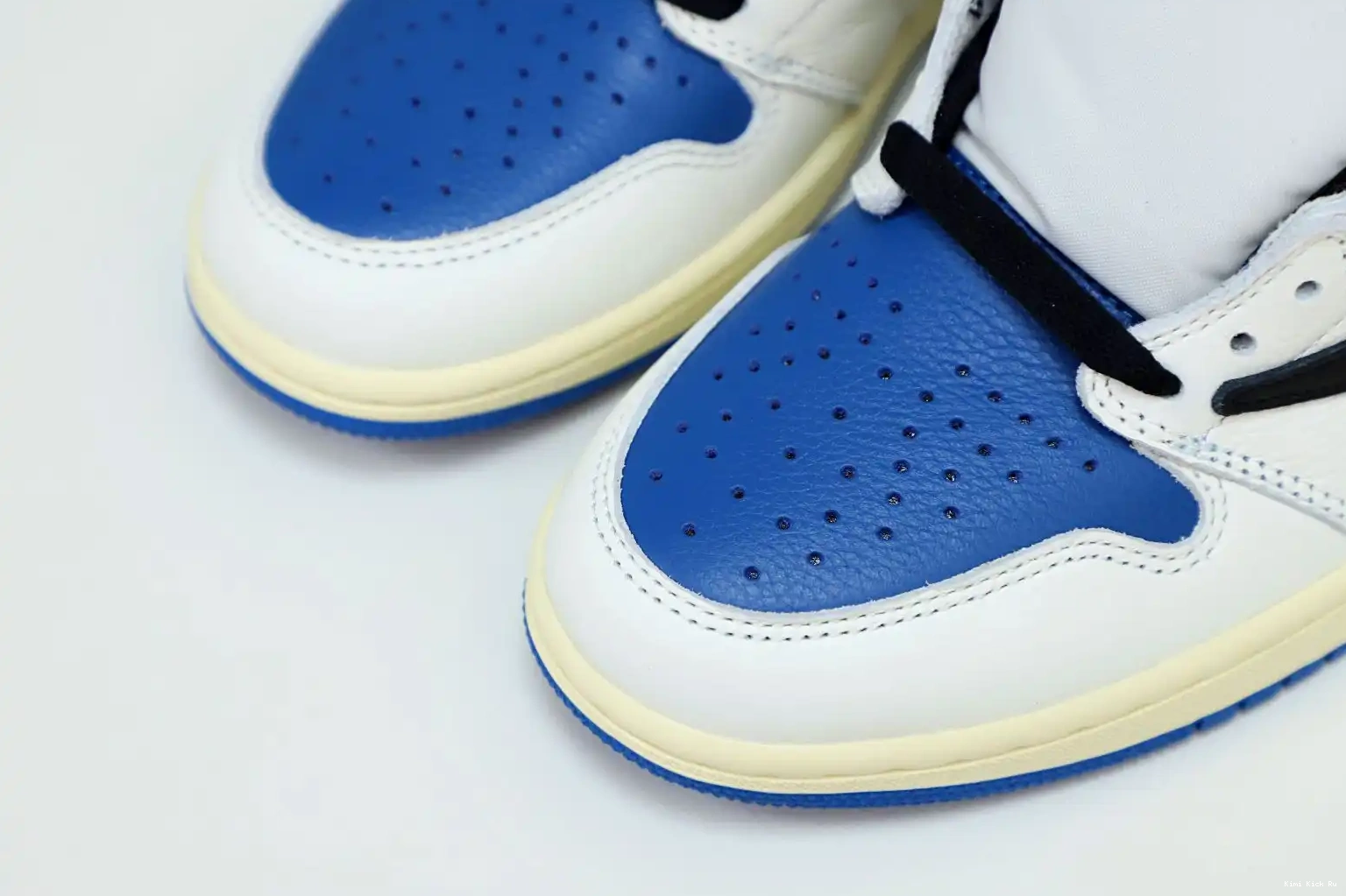 1 HIGH TRAVIS AIR DESIGN X SCOTT FRAGMENT RETRO X JORDAN Kimikick 0405